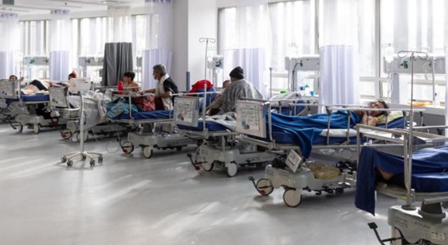 ¿Qué está pasando en los hospitales de Bogotá? Autoridades encienden la alarma
