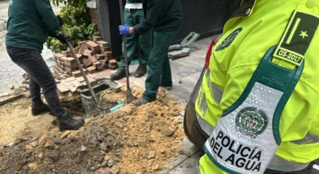 Durante semanas, una red logró desviar agua en Bogotá sin despertar sospechas. Las autoridades acaban de revelar cómo operaban y quiénes están detrás del millonario fraude.