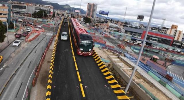 El nuevo puente vehicular sobre la avenida Suba ya está en funcionamiento. Aunque su construcción enfrentó retrasos y sanciones al contratista, ahora promete mejorar la movilidad de miles de usuarios al norte de Bogotá.