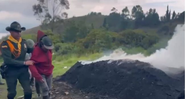 Desmantelan red de producción ilegal de carbón vegetal en zona rural de Soacha