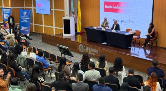 Con una silenciosa pero poderosa intervención, la estrategia de Cundinamarca empieza a transformar el futuro de quienes cuidan, pero nunca habían sido cuidados.