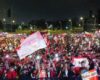 Tras coronarse campeón del fútbol colombiano en Medellín, Santa Fe regresa a casa para celebrar con su hinchada. Este lunes, el Parque Simón Bolívar será el punto de encuentro de miles de aficionados
