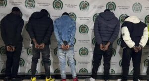 Una investigación por el crimen de cinco integrantes de una misma familia en el sur de Bogotá llevó a las autoridades a descubrir una red criminal más compleja de lo que imaginaban.