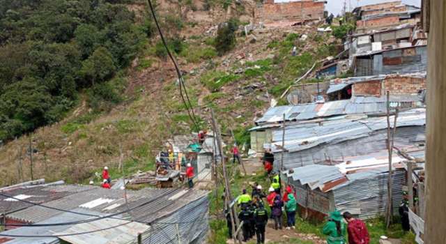 Una nueva denuncia por venta ilegal de terrenos encendió las alertas en un área protegida del parque Entrenubes, donde las autoridades hallaron estructuras clandestinas en plena reserva ambiental.