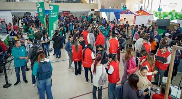 Una nueva oportunidad para quienes sueñan con tener casa en Bogotá se abre este mes. La Secretaría de Hábitat llevarán sus subsidios a una feria que promete facilitar el acceso a vivienda. ¿Dónde será y cómo aprovecharla?