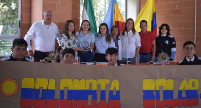 La transición energética empieza a tomar forma en instituciones educativas rurales de Cundinamarca, donde un nuevo modelo de abastecimiento marca un cambio clave para sus comunidades.
