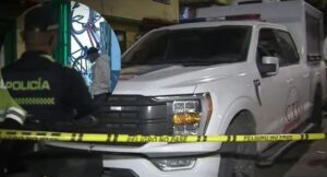 Un doble homicidio sacudió a Bogotá tras un ataque armado dentro de un local comercial. Las autoridades investigan las causas del crimen y buscan a los responsables.