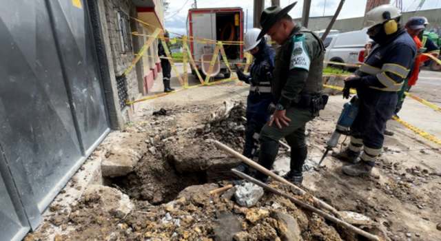 Millonarias pérdidas por conexiones ilegales en un local comercial en Bogotá