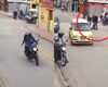 Un comerciante fue sorprendido en pleno centro de Chía tras salir de una entidad bancaria. El ataque quedó registrado en cámaras y es materia de investigación.
