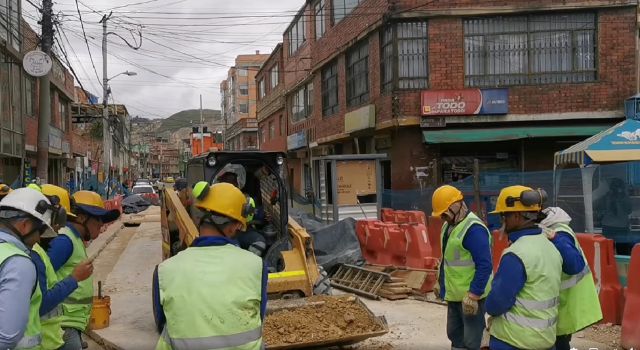 Contratista de Vanti cerró y rompió una vía en Soacha, pero no avanza con la obra
