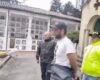 Amenazó con arma de fuego a su expareja y a su hija de 11 años