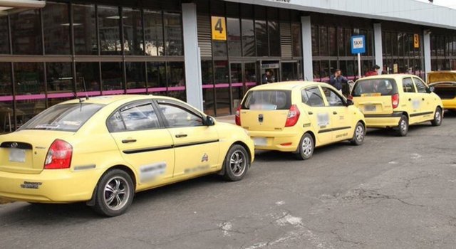 Le dispararon a un taxista en Soacha, venía de la Terminal Salitre y está en UCI