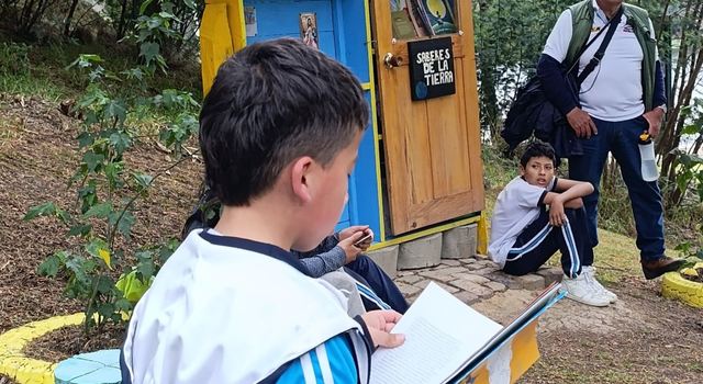 El arte se convierte en voz del agua: niños sueñan ríos, lagunas y quebradas con conciencia ambiental