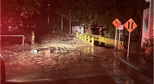 [VIDEO] Creciente súbita ocasionó emergencia en Cundinamarca, hay viviendas arrasadas y desaparecidos