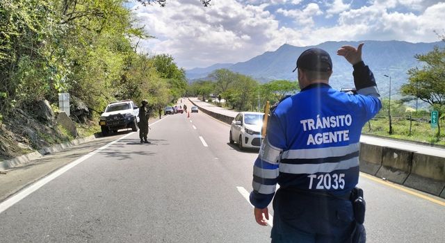 La vía que no tendrá pico y placa regional este lunes 17 de noviembre