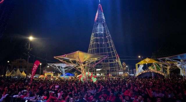 Espectacular cierre de novenas en Soacha, el parque principal fue el escenario.