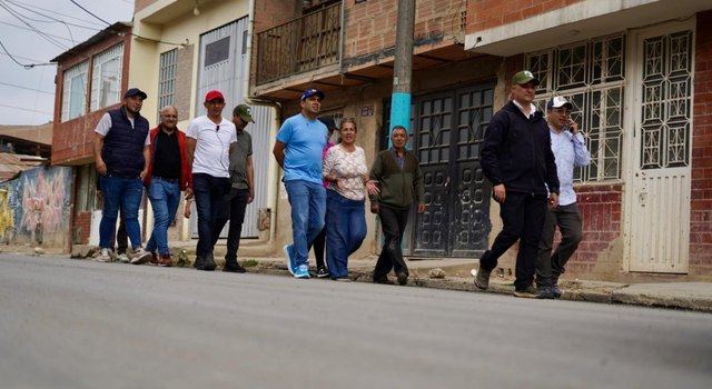 Se transforman calles de Soacha que permanecieron más de 40 años entre el polvo y el barro