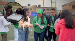 En Soacha, Sandra Pedraza transforma cuadernos usados en oportunidades educativas