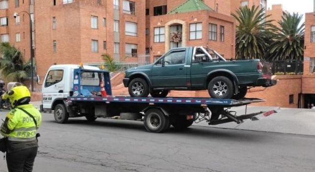 Conozca las tarifas de comparendos, grúas, patios y trámites de movilidad en Bogotá para 2026