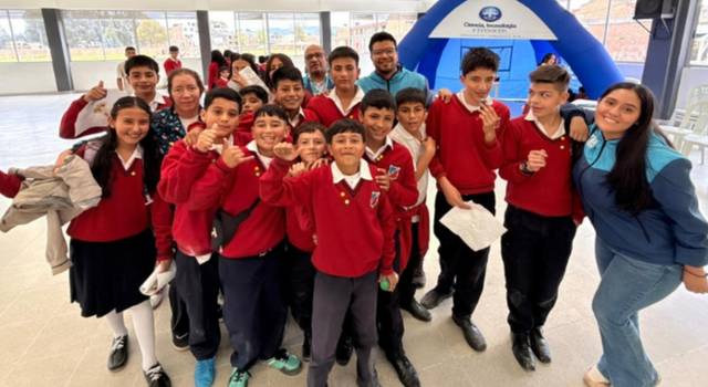 Cundinamarca impulsa la ciencia en colegios públicos: 815 estudiantes participan en innovador programa