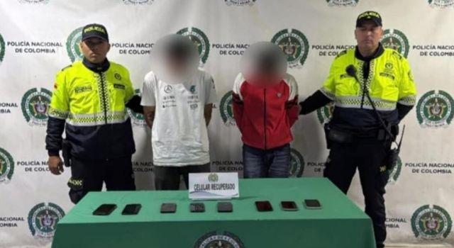 Asalto a bus en el sur de Bogotá: capturan a dos sospechosos con celulares robados
