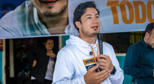 Daniel Bernal propone créditos para que jóvenes campesinos accedan a la tierra