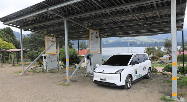 Vehículos eléctricos: recarga gratis en dos municipios de Cundinamarca