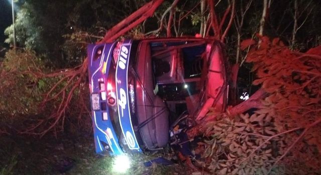 VIDEO | Fatal accidente en la vía Ibagué–Espinal: investigan si hubo falla mecánica o error humano