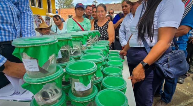 Más de 800 paneleros reciben apoyo para mejorar su producción en Cundinamarca