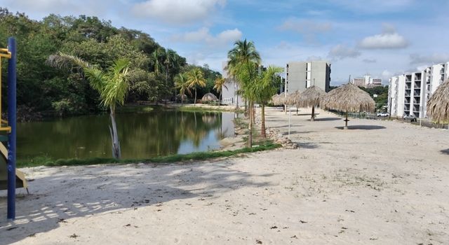 Playa artificial en zona protegida de Cundinamarca