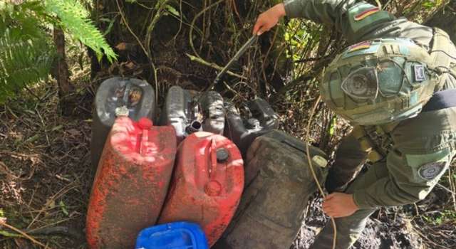 VIDEO | Hallan laboratorio de cocaína cerca de Bogotá: producía hasta 500 kilos al mes