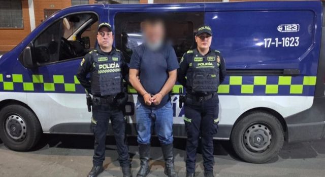 VIDEO | Así fue la captura del hombre que se hacía pasar por funcionario de servicios públicos en Bogotá