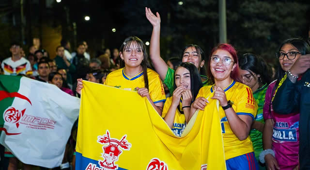 Vuelven los eventos deportivos nocturnos a Soacha, una ciudad que se ilumina con el nuevo alumbrado público