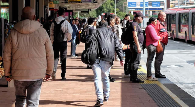 Comenzaron las recargas de pasajes gratis en Bogotá para acceder al SITP y Transmilenio