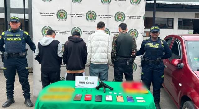 Se disfrazaban de empleados de supermercados para robar: fueron capturados en Bogotá