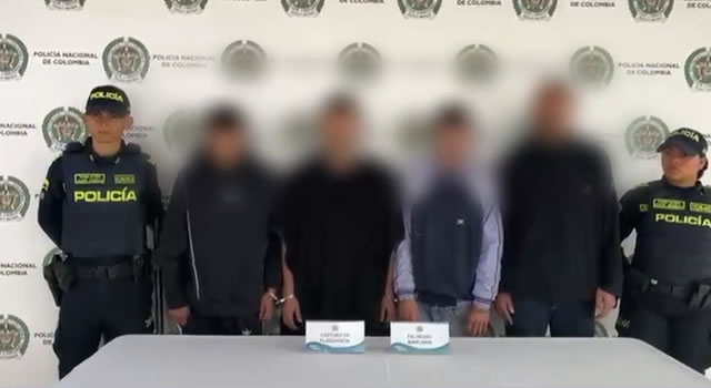 [VIDEO] Los pillaron: alteraban la identificación de los carros, pero fueron capturados en Soacha