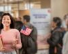 ¿Sin experiencia y buscando trabajo? Hay 100 vacantes para bilingües en Bogotá