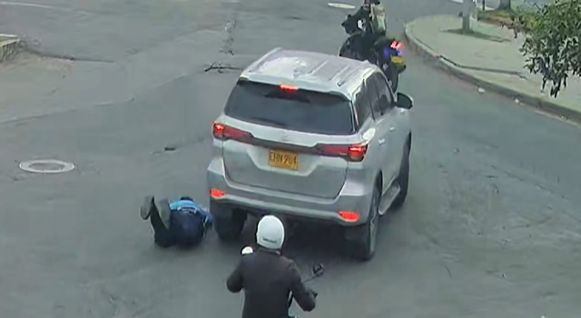 [VIDEO] Más de $4 millones en comparendos y denuncia penal a conductor que arrolló a vigía de movilidad en Soacha  