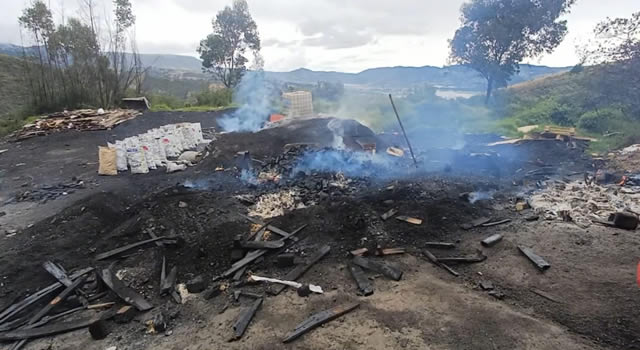 A pesar de los constantes operativos y advertencias de las autoridades, la contaminación ambiental no para en Soacha. ¿Por qué no aprendemos?