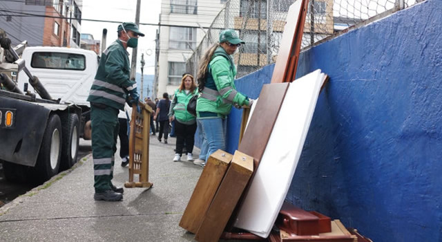 Lleve escombros, muebles y colchones viejos a los ecopuntos habilitados esta semana en Bogotá
