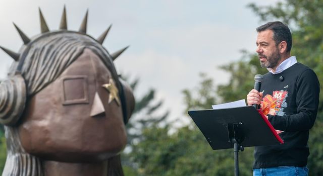 Bogotá convierte 30.000 proyectiles en arte para celebrar Rock al Parque