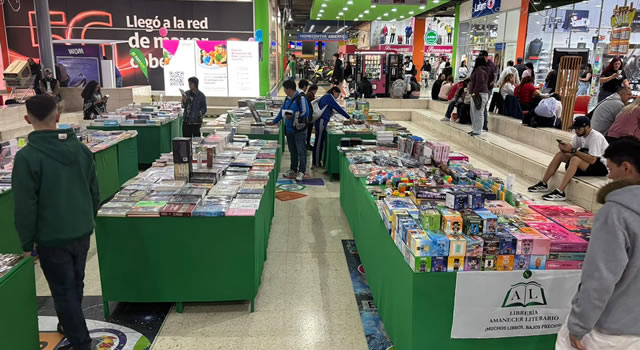 Inició el mes de octubre y Mercurio Centro Comercial trae diferentes eventos para disfrutar. La Feria del Libro ofrece textos novedosos para disfrutar.