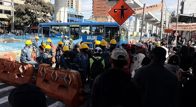 Un grupo de trabajadores de la Línea 1 del Metro de Bogotá protagonizó una protesta en la mañana de este viernes. ¿Se conocen las razones?